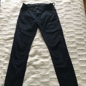 Mid-rise jeans